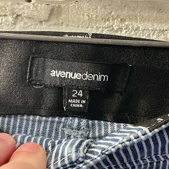 Avenue Denim Blue Striped Crapri Jeans 24W | Railroad Stripe | Plus Size - Picture 5 of 11